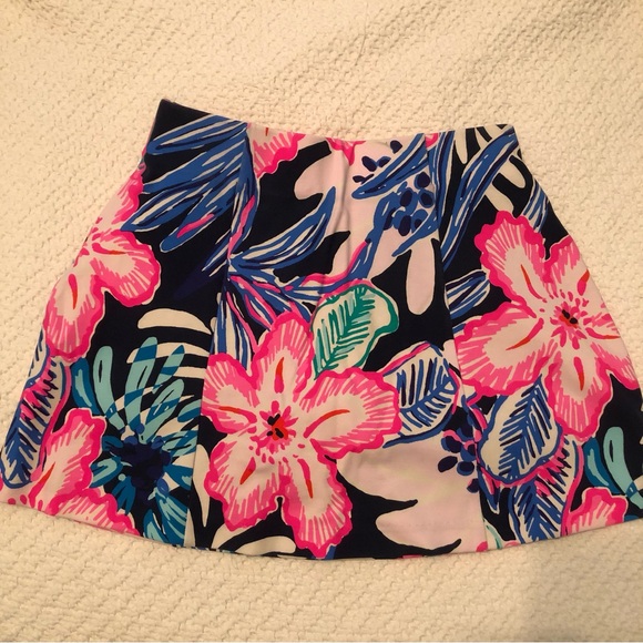 Lilly Pulitzer Madison Floral Navy Skort - Picture 3 of 4